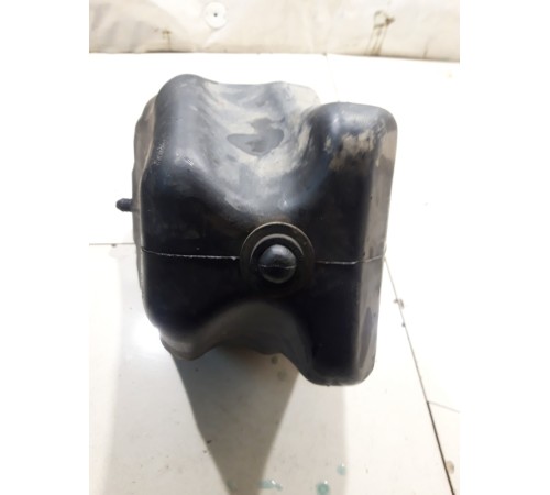 Бачок омывателя лобового стекла