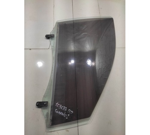 Стекло двери (переднее правое)