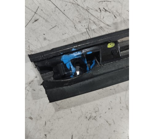 Уплотнитель стекла (задний левый наружный)