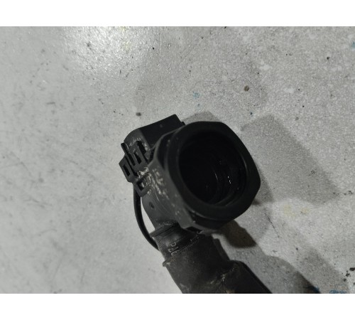 Патрубок системы охлаждения с датчиком