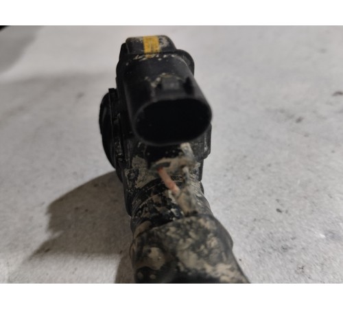 Патрубок системы охлаждения с датчиком