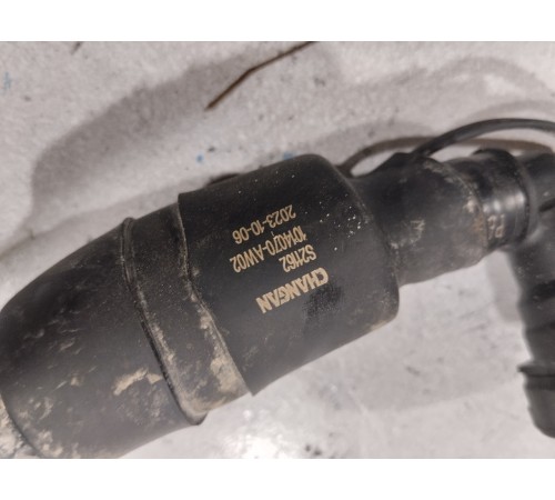 Патрубок системы охлаждения с датчиком