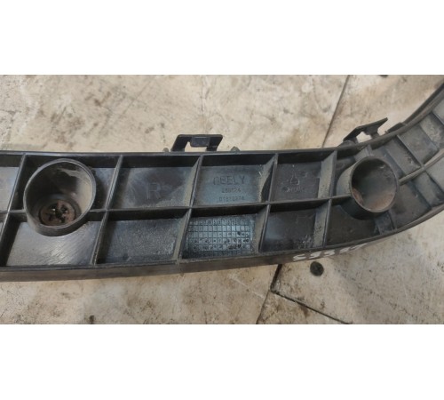 Кронштейн заднего бампера правый