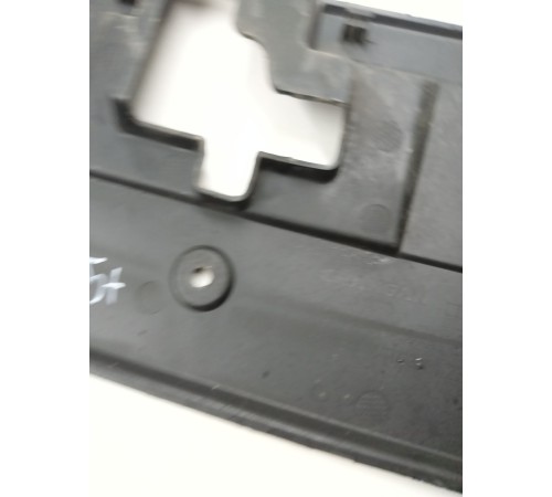 Накладка замка капота