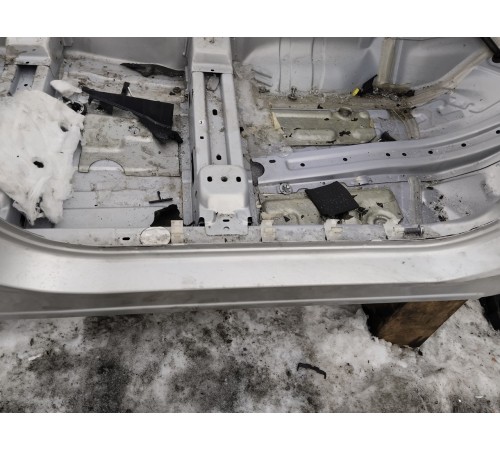 Порог со стойкой(правый)