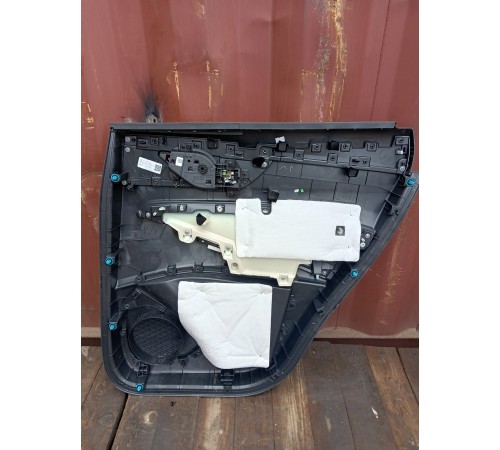 Обшивка двери задняя левая