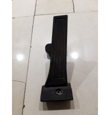 Педаль акселератора (газа)