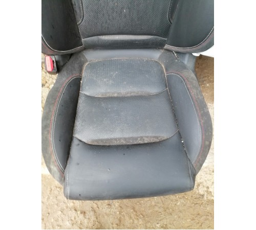 Сиденье переднее левое