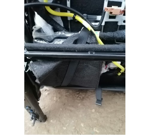 Сиденье переднее левое