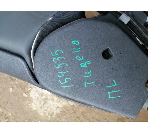 Сиденье переднее левое