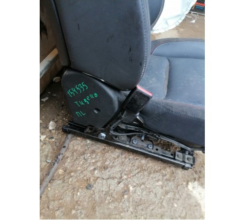 Сиденье переднее левое