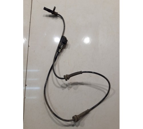 Датчик ABS (передний)