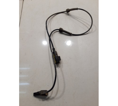 Датчик ABS (передний)