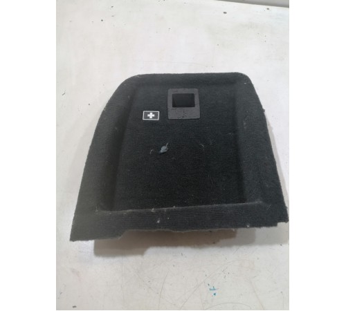 Крышка обшивки багажника задняя левая