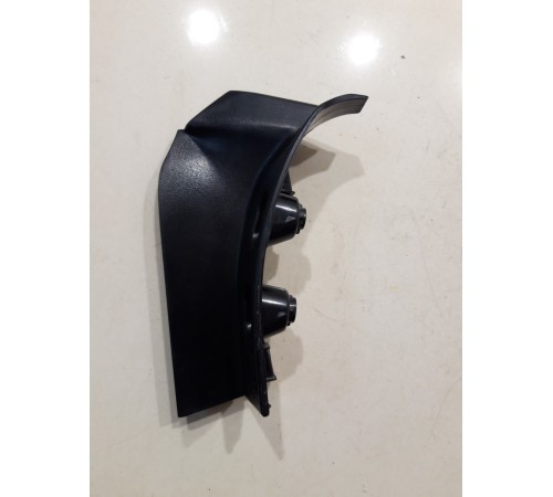 Накладка заднего фонаря левая