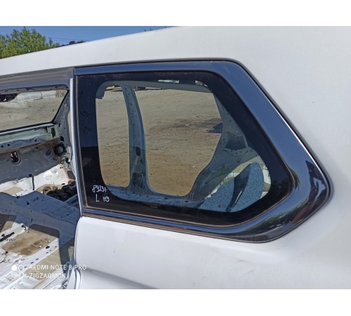 Глухое стекло (заднее левое)