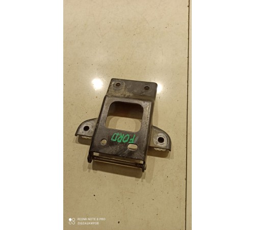 Кронштейн(крепление) спойлера крыши