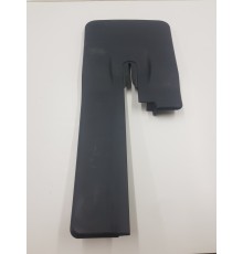 Заглушка заднего сиденья