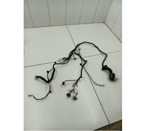 Электропроводка двери передняя левая