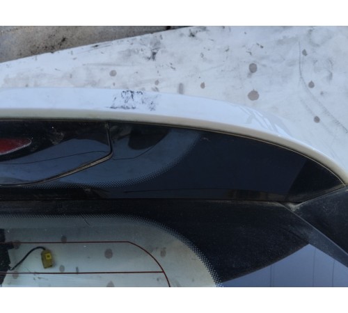 Спойлер крышки багажника