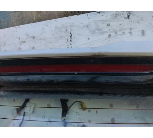 Спойлер крышки багажника