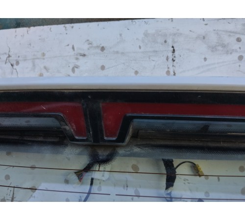 Спойлер крышки багажника