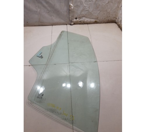 Стекло двери (переднее левое)