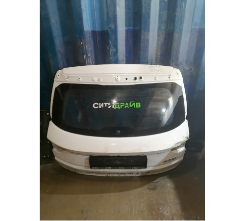 Дверь багажника со стеклом