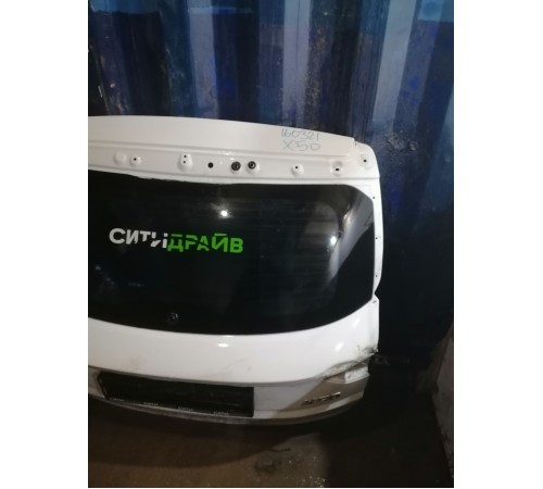 Дверь багажника со стеклом