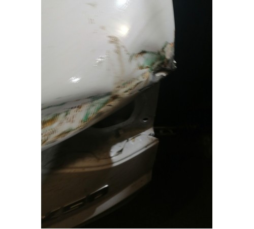 Дверь багажника со стеклом