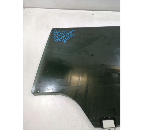 Стекло двери заднее левое