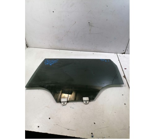 Стекло двери заднее левое