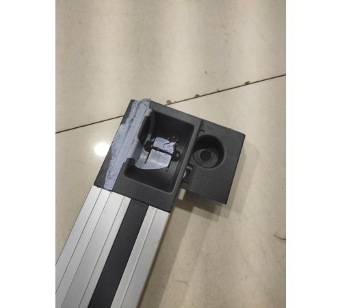 Крепежная направляющая(правая)