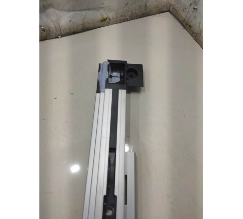 Крепежная направляющая(правая)