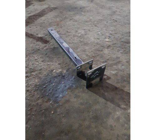 Кронштейн рамы левый