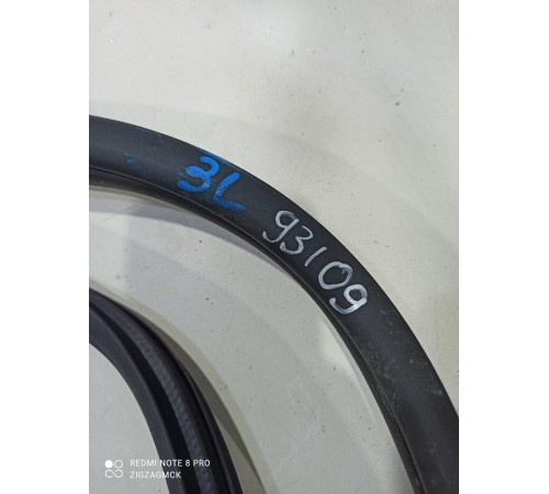 Уплотнитель двери(задний левый)