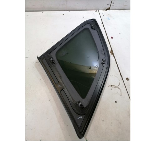 Глухое стекло заднее левое