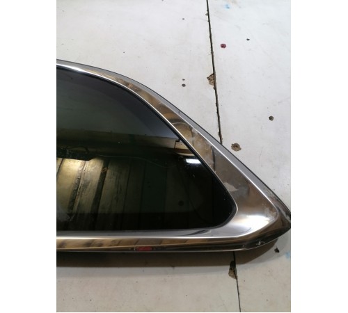 Глухое стекло заднее левое