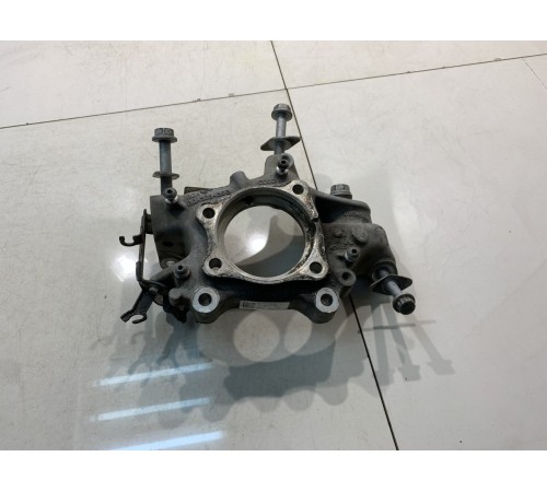 Кулак поворотный (задний, левый)