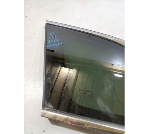 Глухое стекло заднее левое