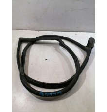 Уплотнитель двери передний левый