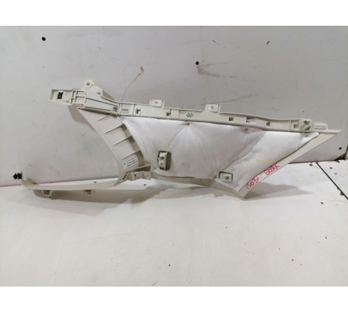 Обшивка багажника правая верхняя