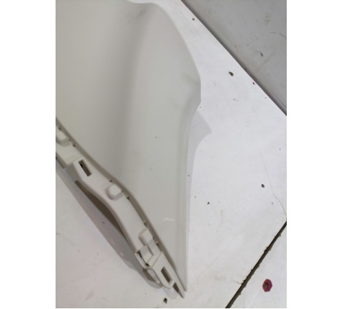 Обшивка багажника правая верхняя