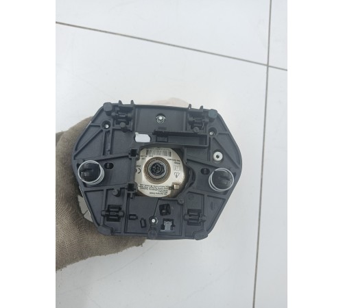 Подушка безопасности водителя