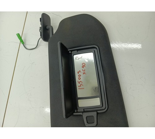 Солнцезащитный козырек правый