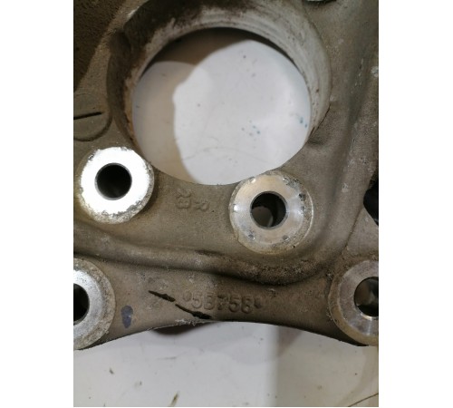 Кулак задний правый, цапфа