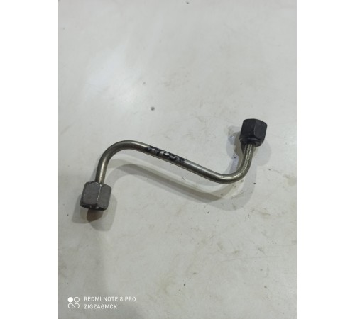 Трубка топливная