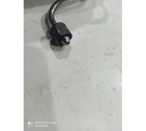 Трубка топливная