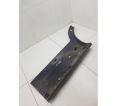 Молдинг двери задний правый