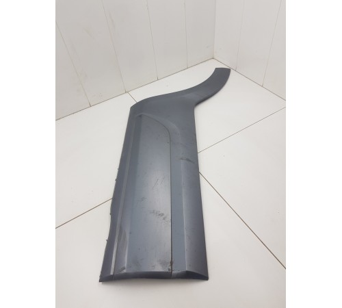 Молдинг двери задний правый